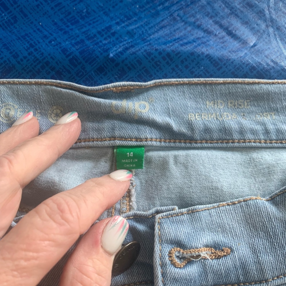 DIP Bermuda length jean shorts women’s